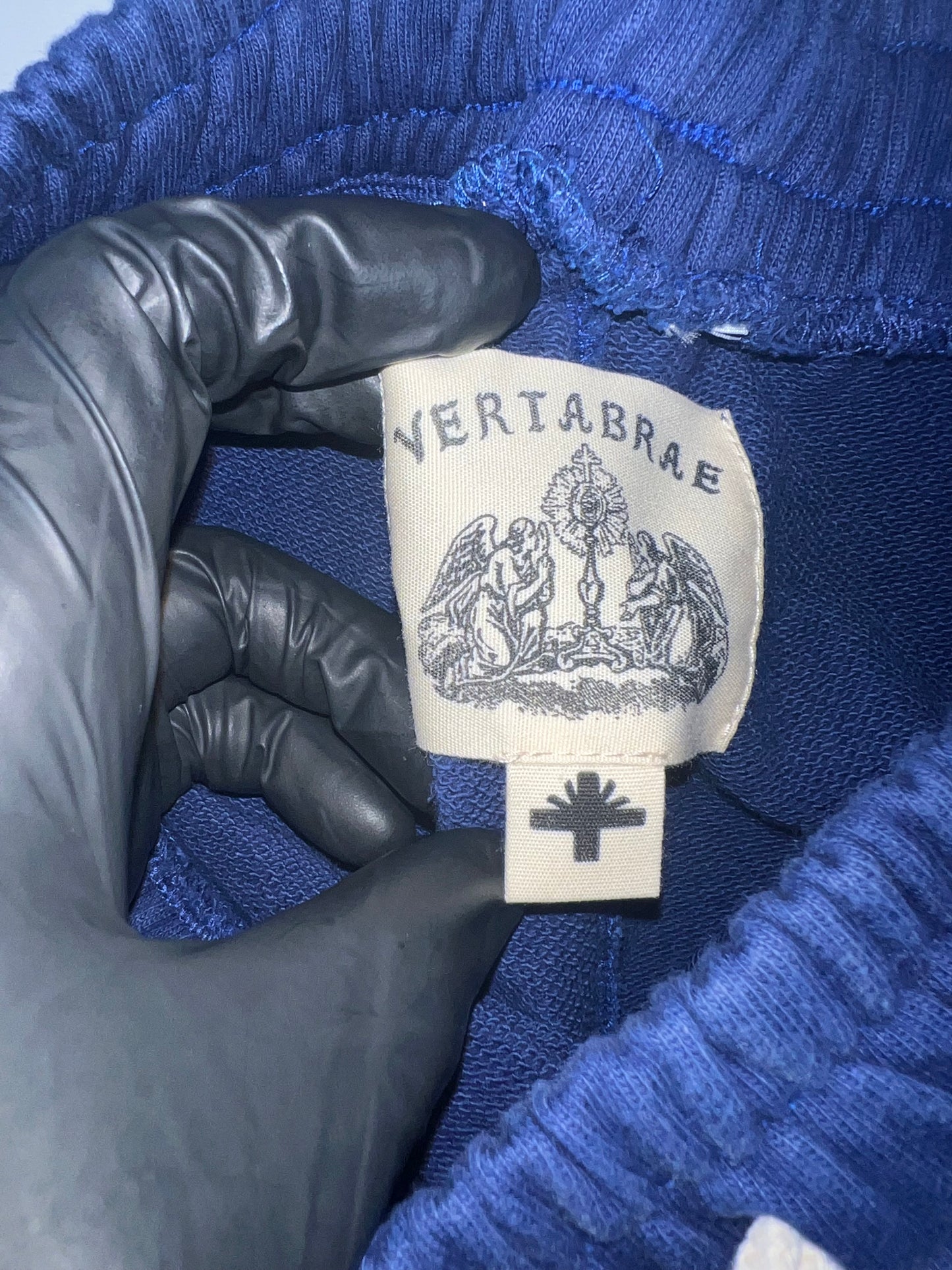 Vertabrae Emblem Shorts