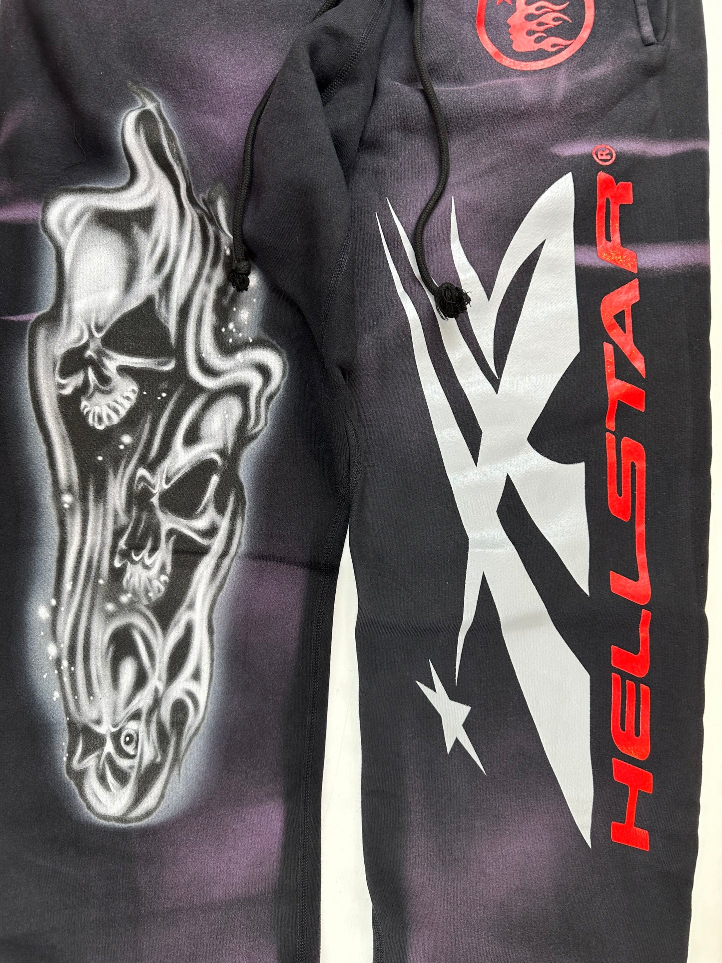 HS Airbrushed Skull Flare Sweatpants